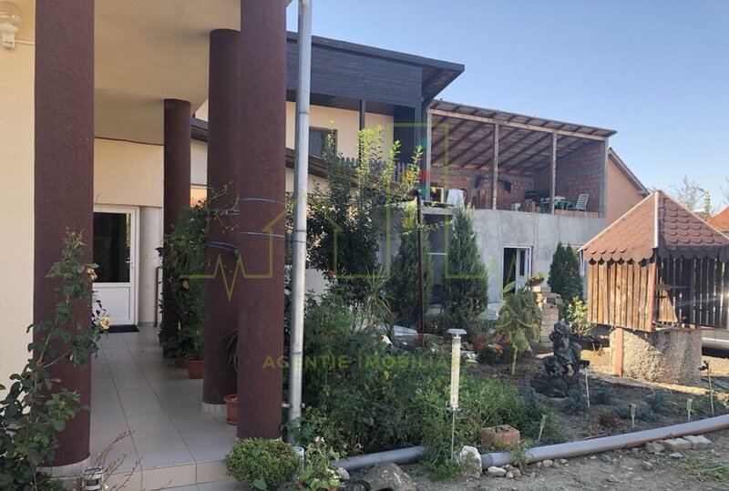Casa individuala in Utvin, spatioasa, teren generos